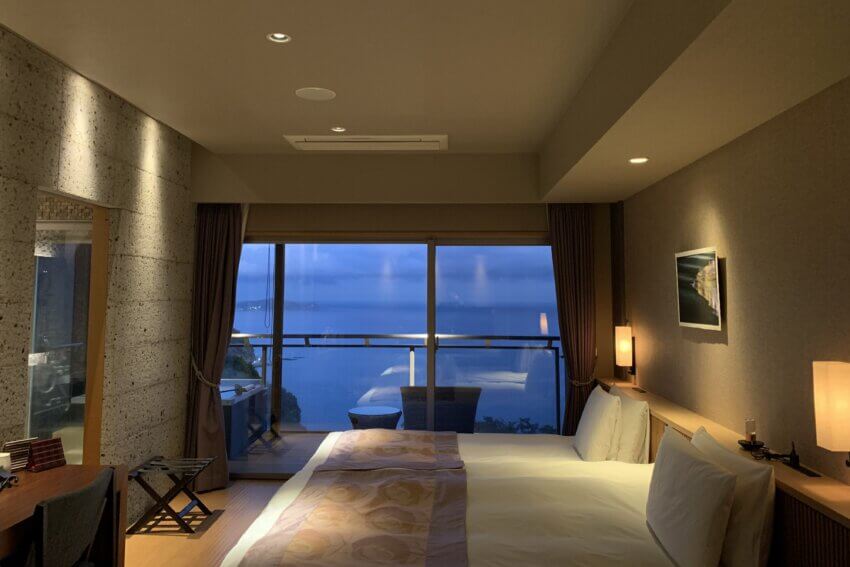 熱海の高級旅館「せかいえ」の部屋