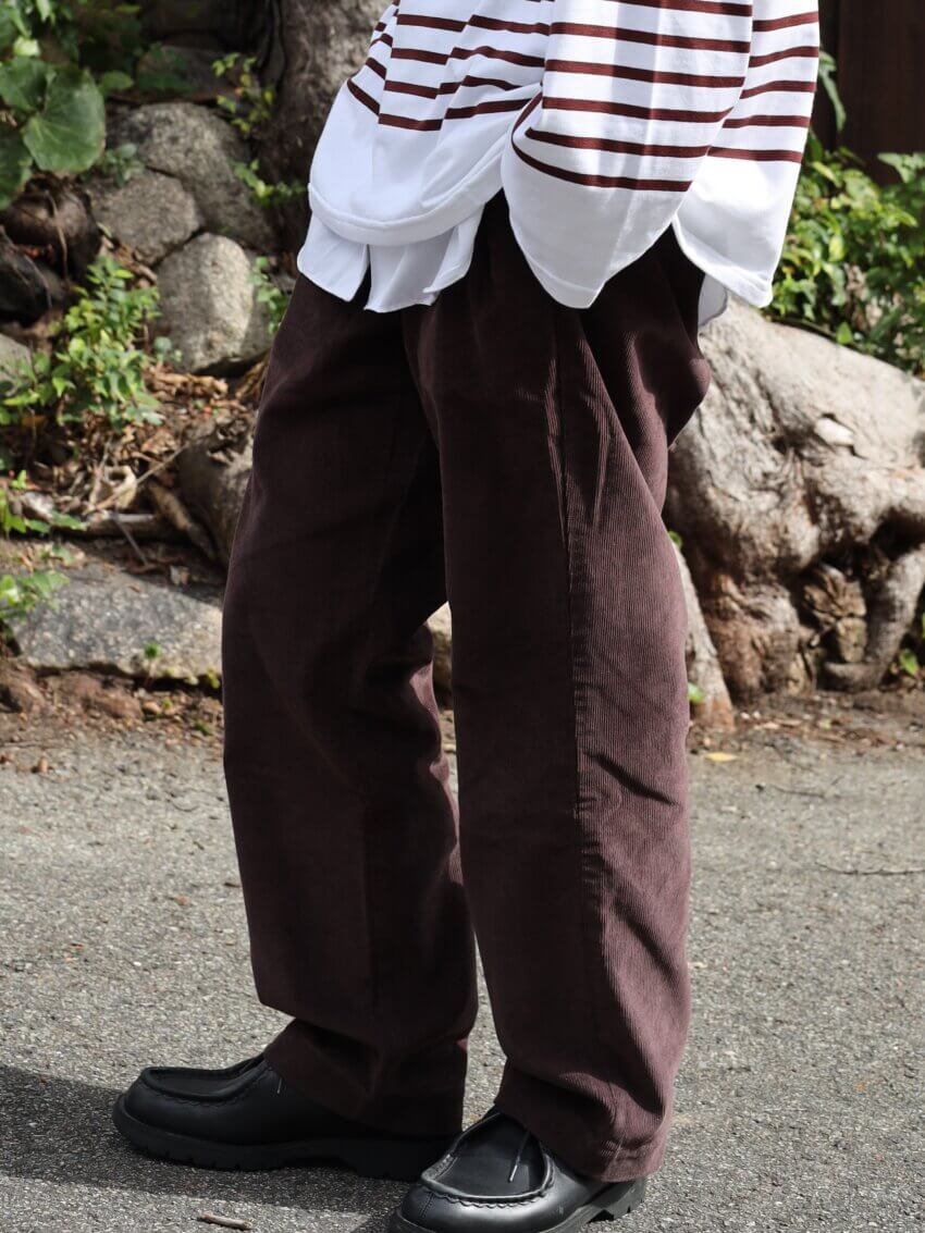 sk manor hillのコーデュロイパンツコーデ