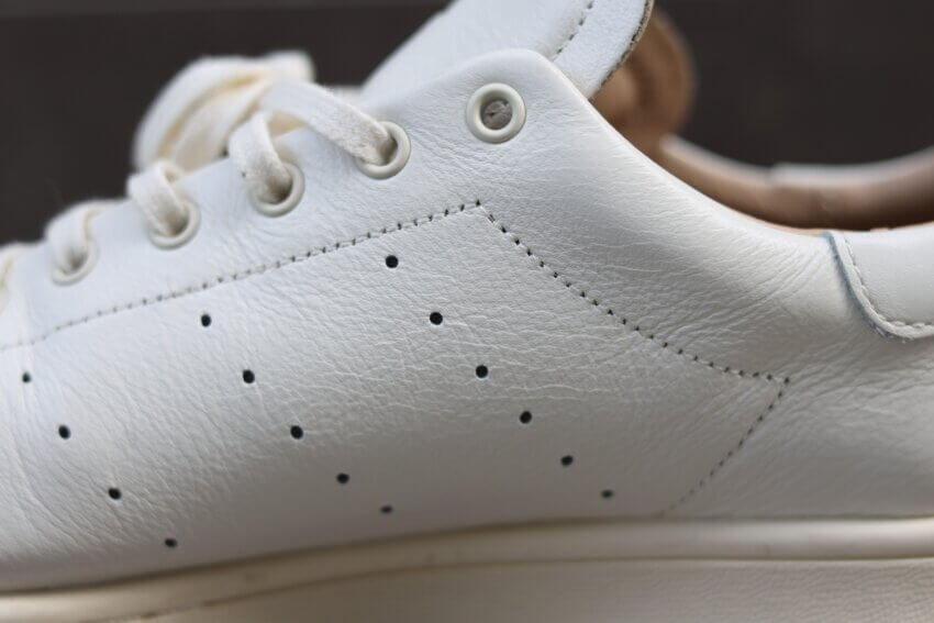 スタンスミスLUXのレザーアッパー