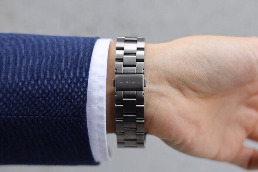ノードグリーンの腕時計「パイオニア」の着用感・サイズ感