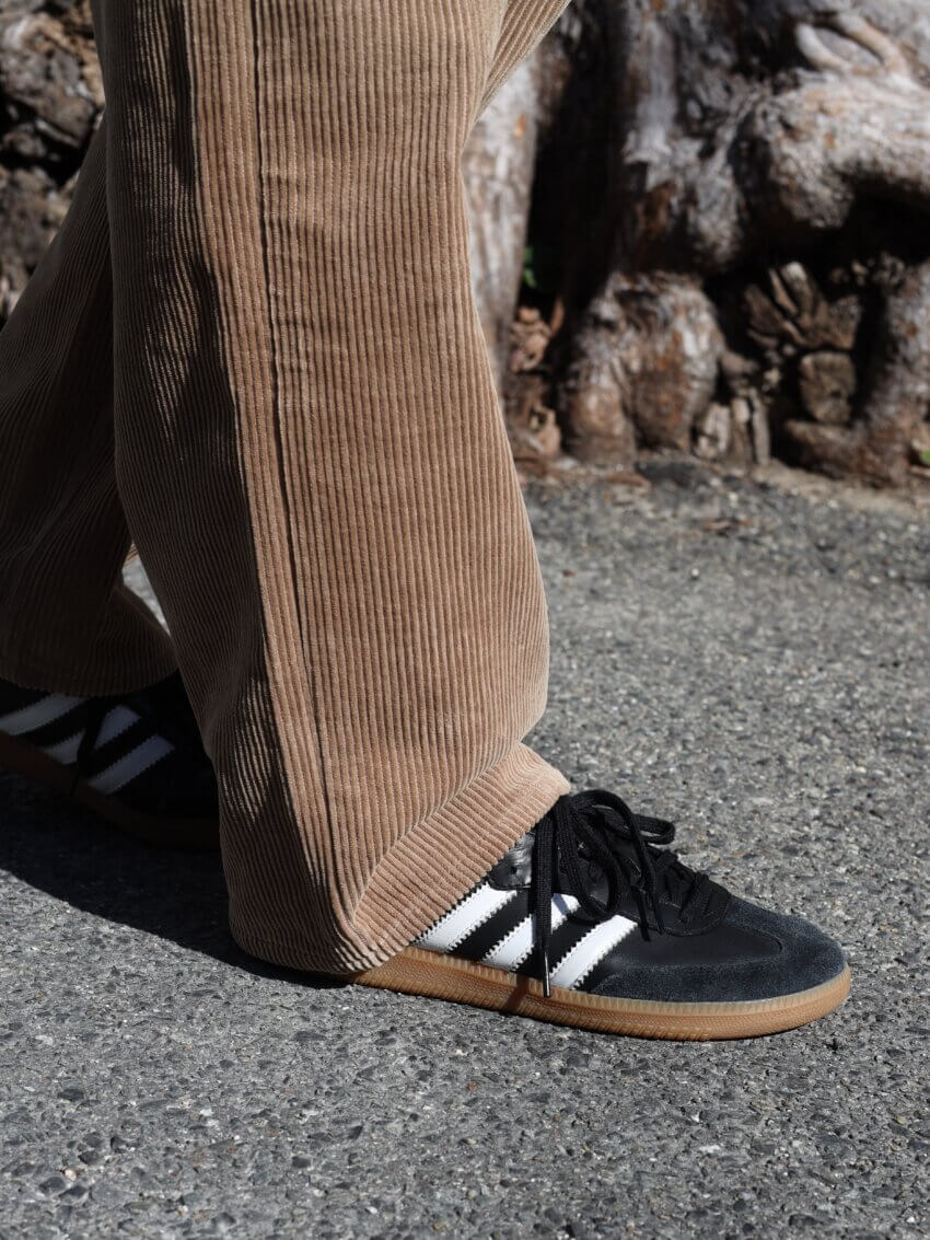 アディダスのサンバデコンの着用イメージ・サイズ感