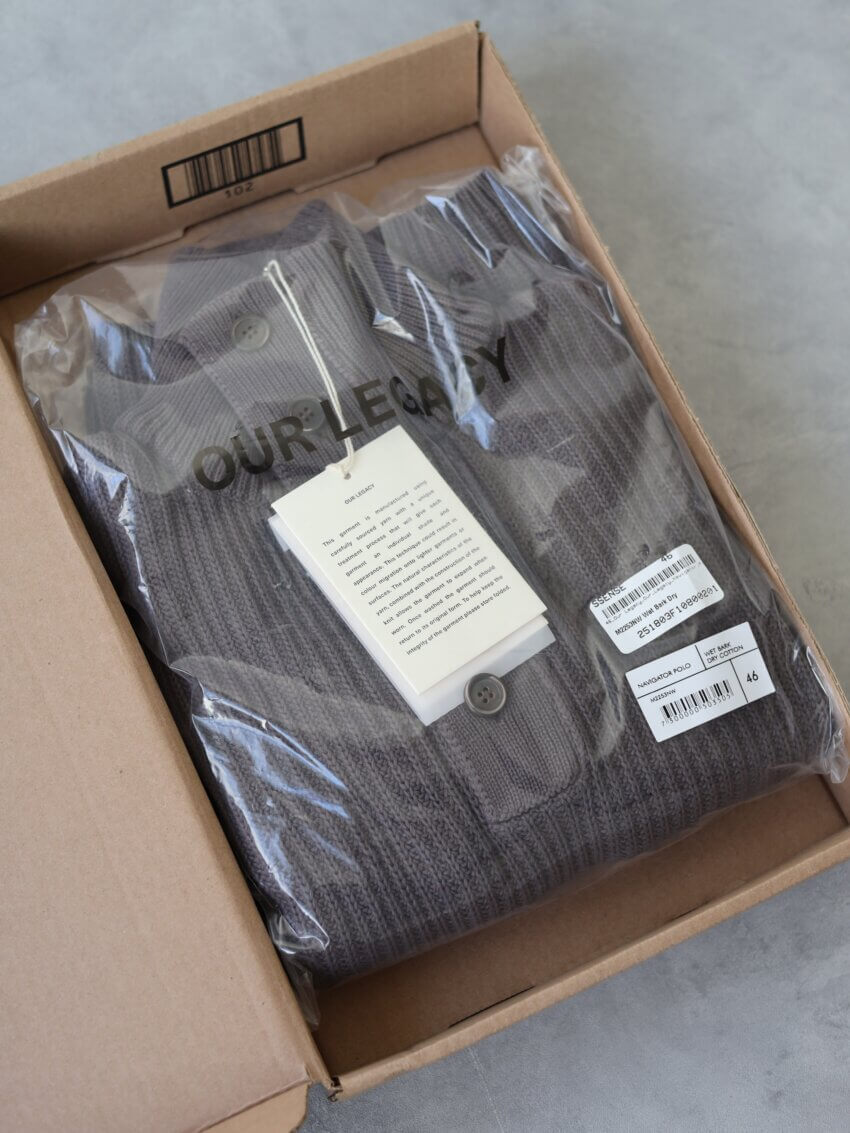 SSENSEで注文したアワーレガシーのニットの梱包状態