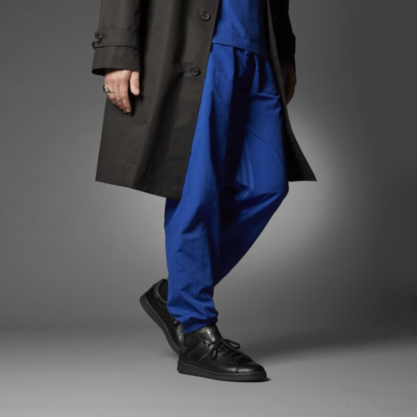 アディダスのスタンスミスLUXの黒