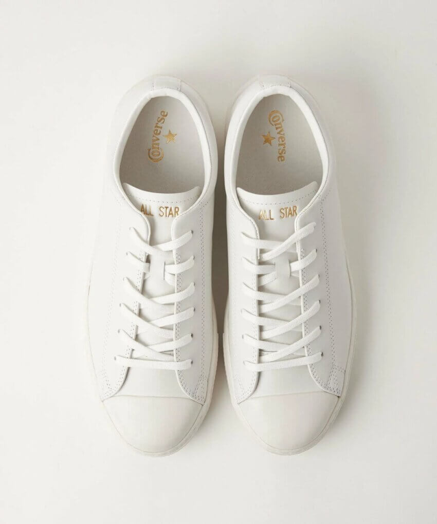 コンバースのオールスタークップレザー白スニーカー