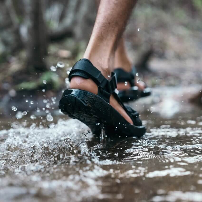 テバのスポーツサンダル