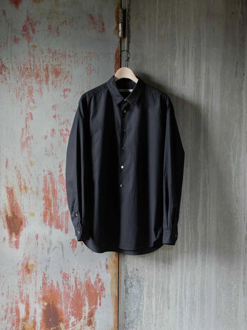 TOKIARI(時在服飾設計)のシャツ「HIKARU」