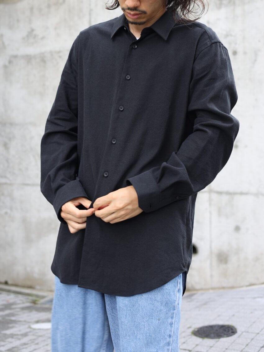 TOKIARI（時在服飾設計）のシャツ「HIKARU（ブラック）のサイズ感・着用イメージ