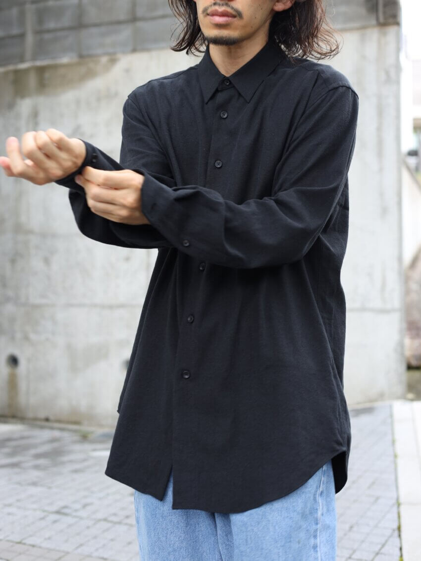TOKIARI（時在服飾設計）のシャツ「HIKARU（ブラック）のサイズ感・着用イメージ