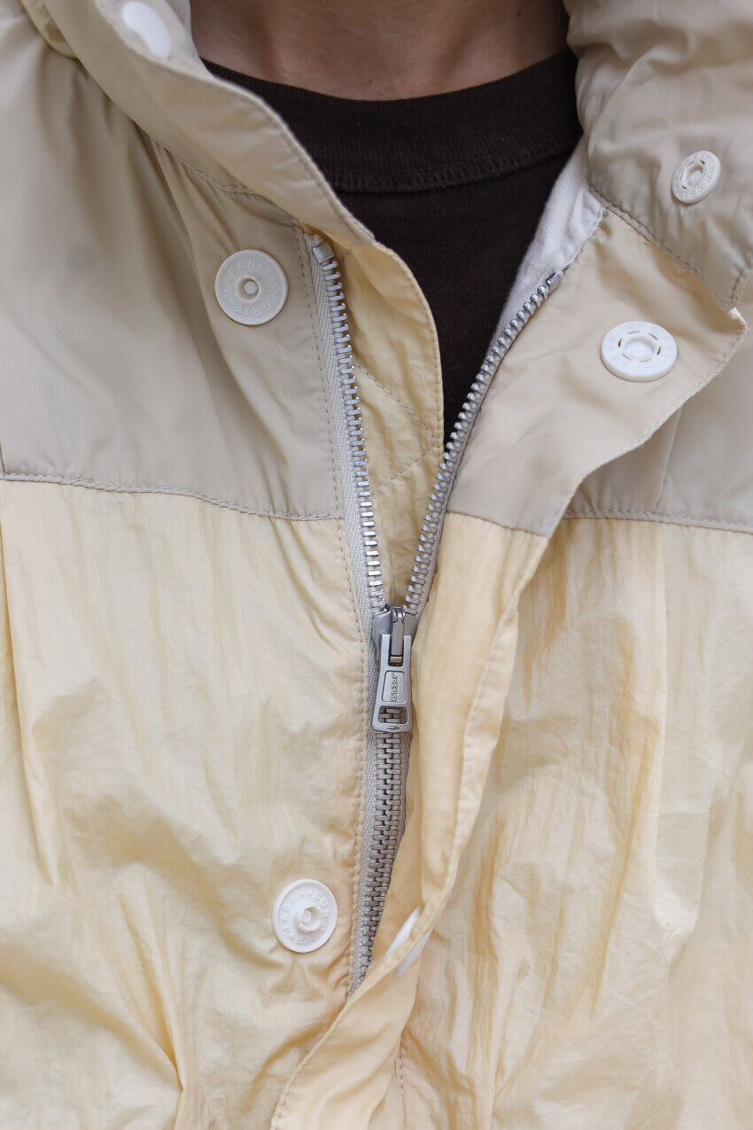 アワーレガシーのパッファージャケットのチャック