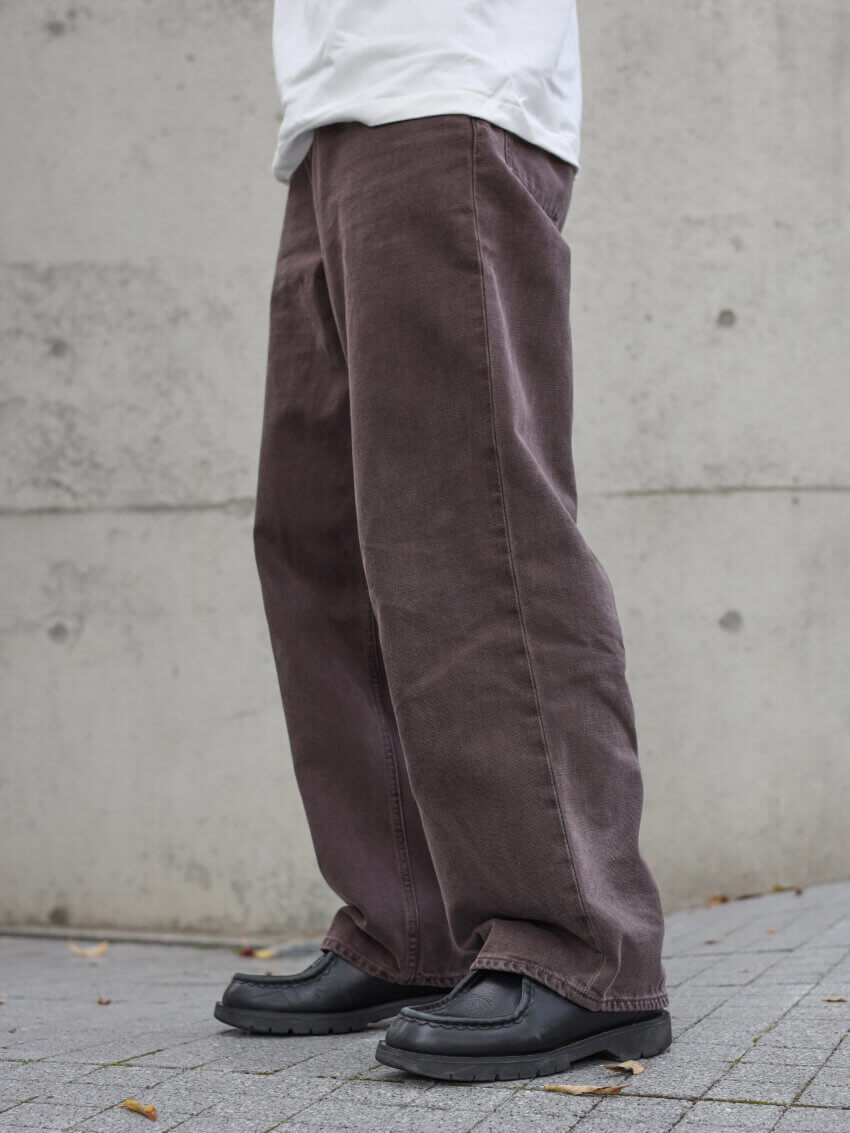 アワーレガシーのVAST CUTデニムのサイズ感・着用感（前）