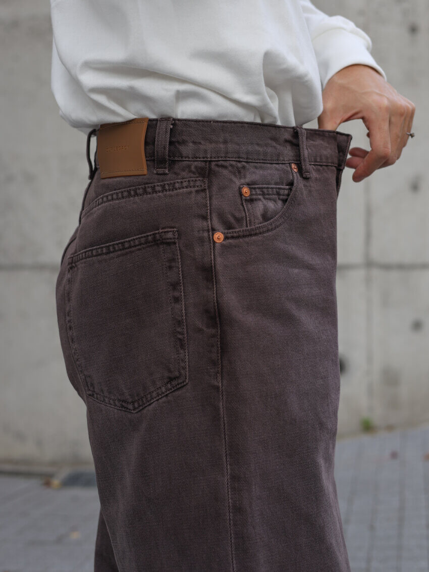 アワーレガシーのVAST CUTデニムのサイズ感（ウエスト）