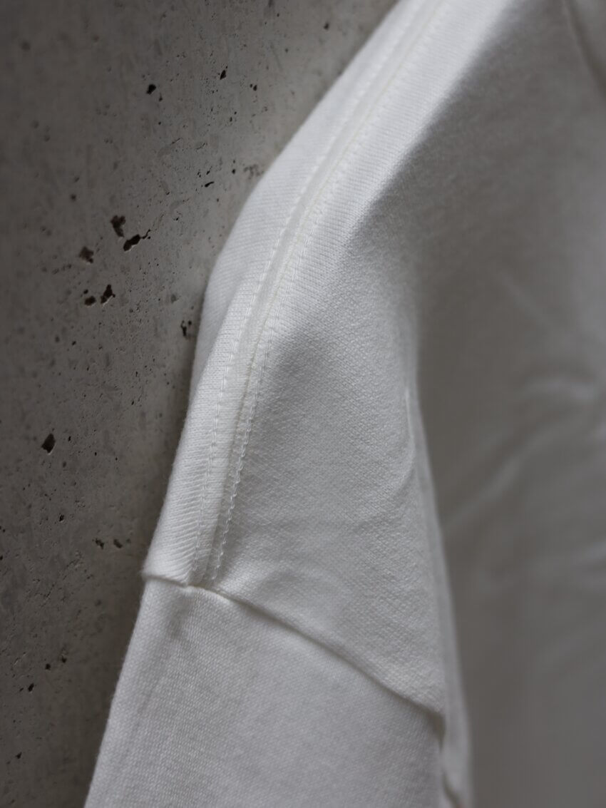 ヘインズのSHIRO クルーネックロングスリーブTシャツの生地感