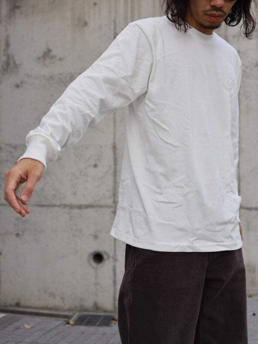 ヘインズのSHIRO クルーネックロングスリーブTシャツのサイズ感・着用感