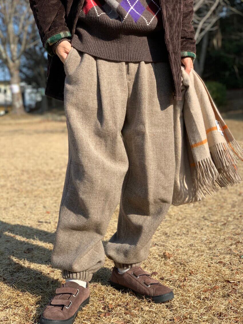 ヘドメイナーのウールカーゴパンツ