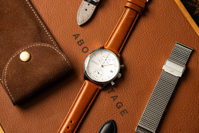 AV86（旧アバウトヴィンテージ）の1844クロノグラフ腕時計