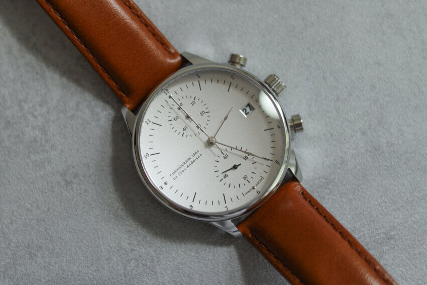 AV86（旧アバウトヴィンテージ）の1844クロノグラフ腕時計