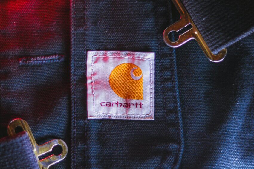 カーハートのロゴ