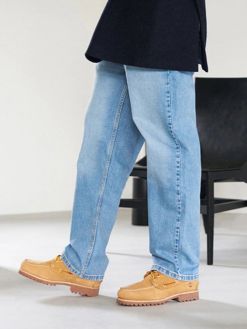 リーバイス550(現行品)のサイズ感・着用感(横)