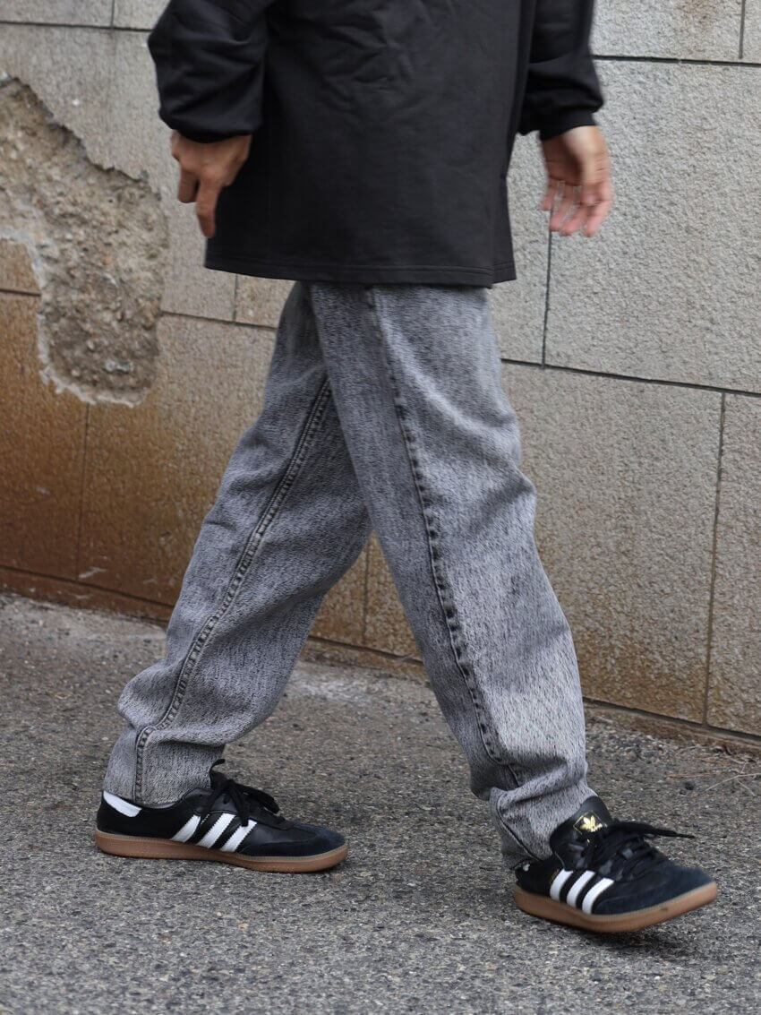 リーバイス550の古着のサイズ感・着用感(斜め)