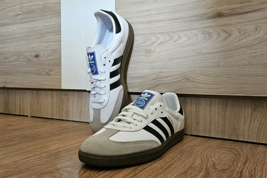 アディダスのサンバ