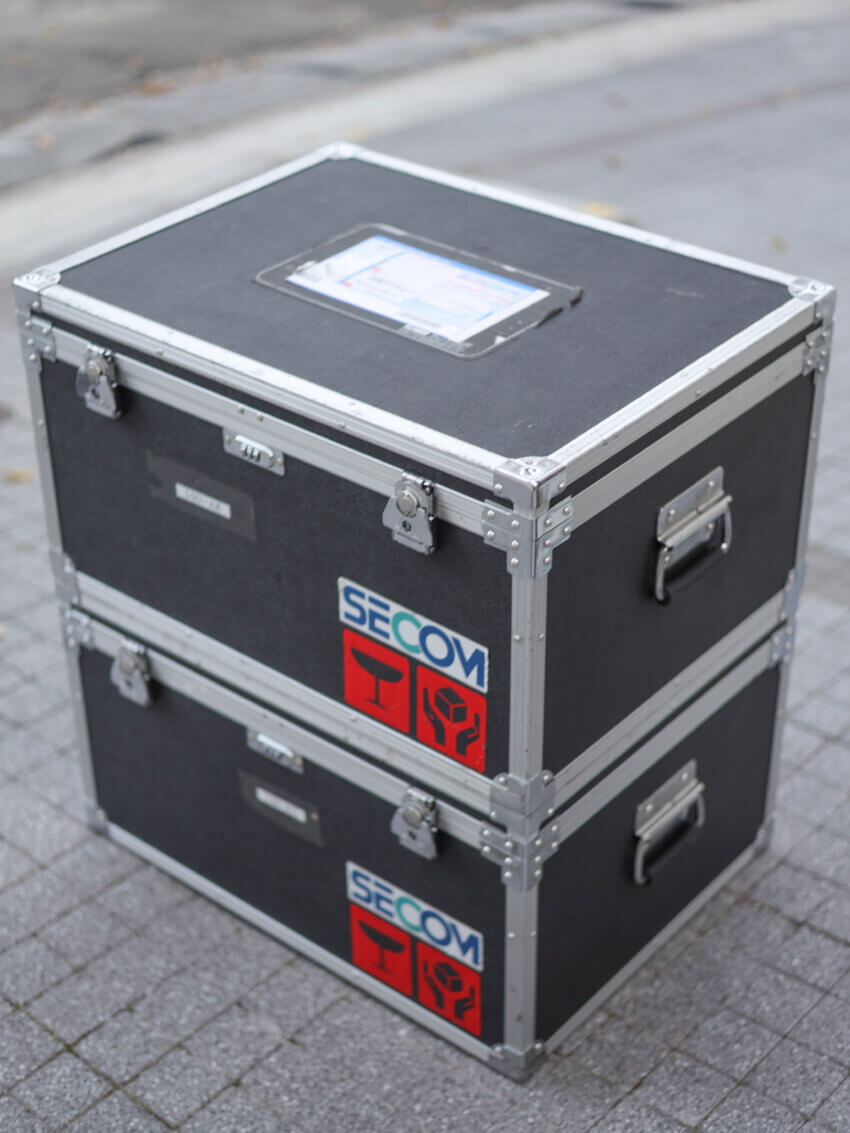 まねきやから届いたジュラルミンケース