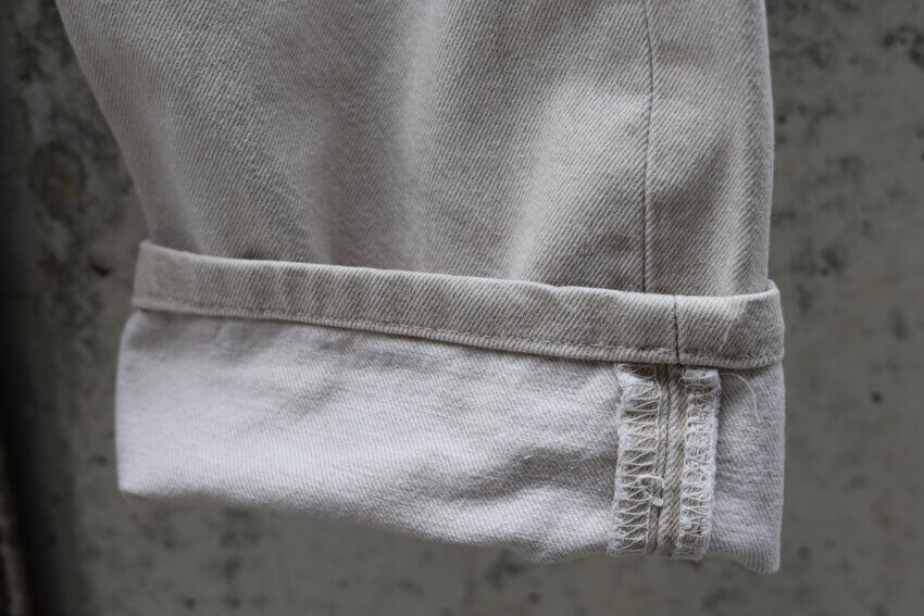 ユーロリーバイス501エクリュイギリス製の裾の縫製