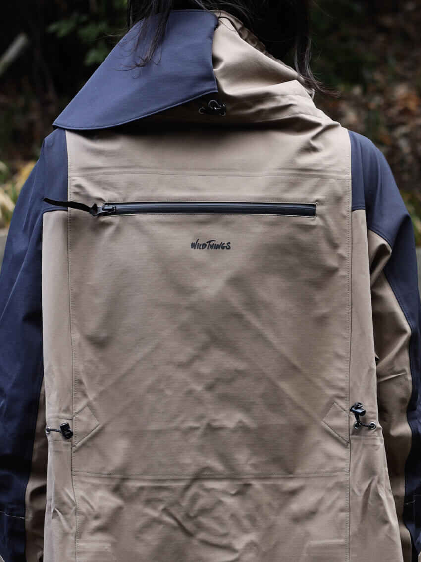 ジュンミカミ×ワイルドシングスの３レイヤーコートのサイズ感・着用感