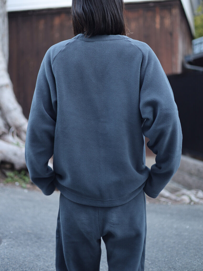 ユニクロ×ニードルズのフリースオーバーサイズカーディガンのサイズ感・着用感（前）