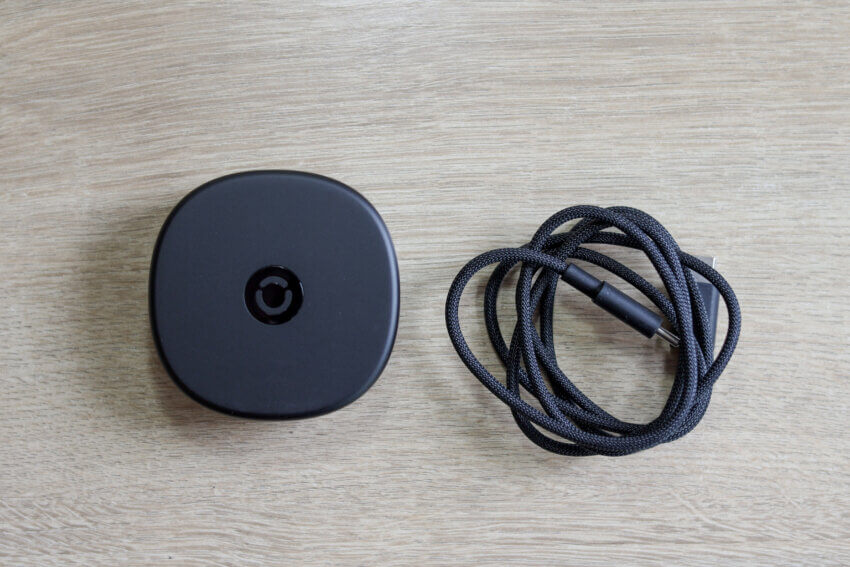 持ち運び可能な充電ケース 、USB-C充電ケーブル